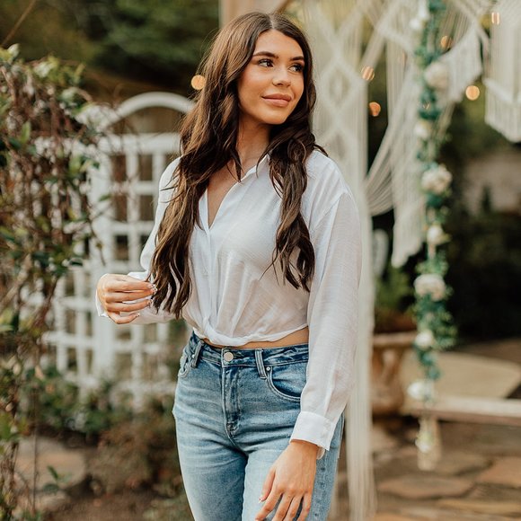 Urban Daizy Presley Knotted Hem Shirt - Picture 1 of 4